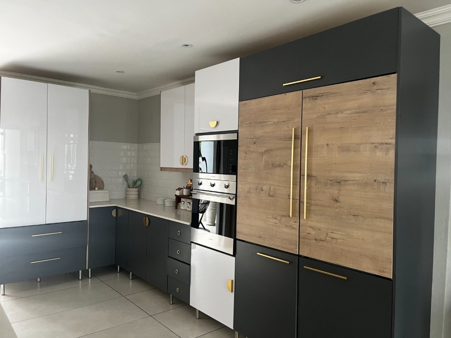 To Let 6 Bedroom Property for Rent in Seasons Lifestyle Estate North West